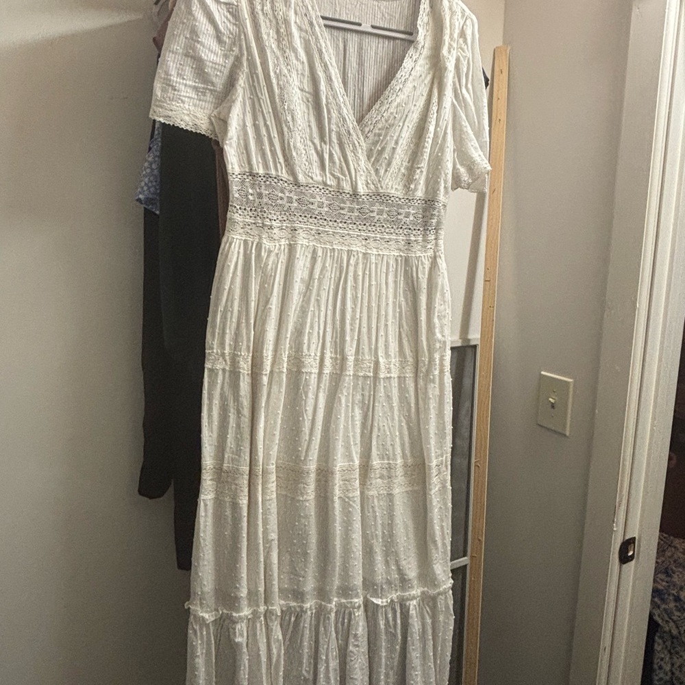 Lulu's White Textured Maxi Dress